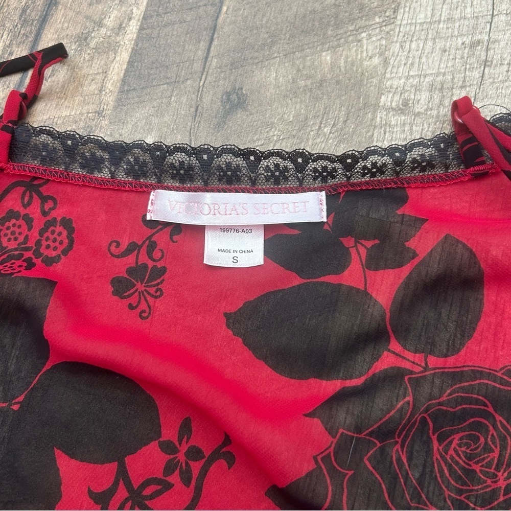 Vintage Victoria’s Secret Tie Front Red and Black Floral Camisole Small - Picture 2 of 7